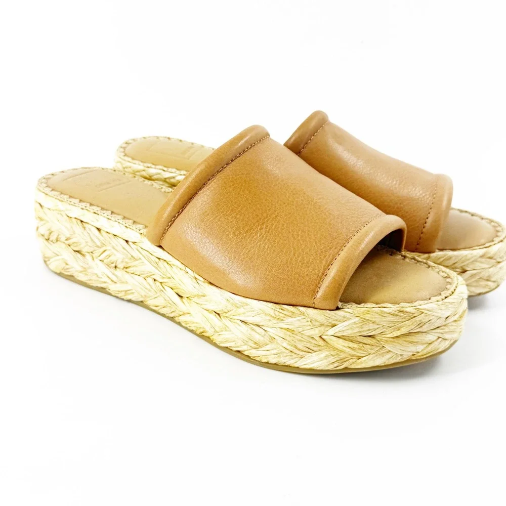 Dolce Vita slides wear